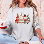Christmas Trees, Faux Quilt, Santa Festive Holiday Scene Vintage Cozy Winter Sweatshirt - 4